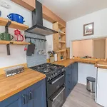 Couples Getaway In Windermere, Ground Floor Flat With Parking *
