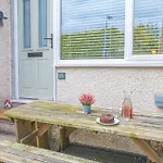 Couples Getaway In Windermere, Ground Floor Flat With Parking