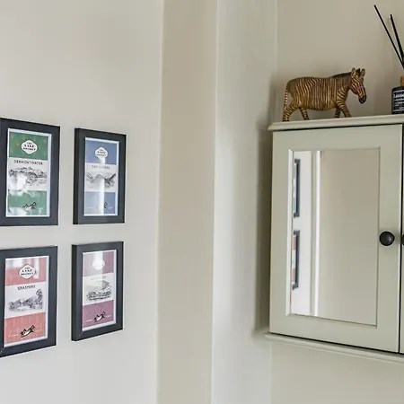 Couples Getaway In Windermere, Ground Floor Flat With Parking