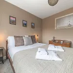 Couples Getaway In Windermere, Ground Floor Flat With Parking Apartment Windermere