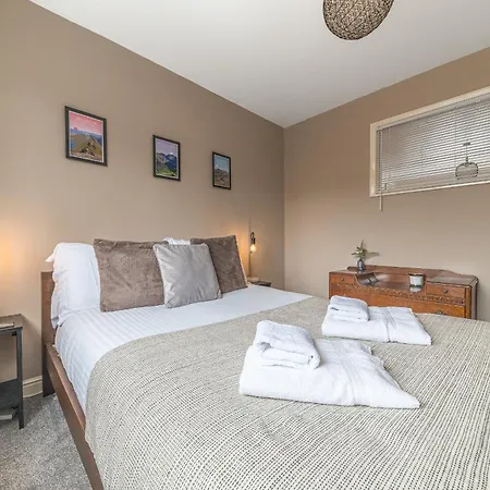Couples Getaway In Windermere, Ground Floor Flat With Parking Apartment Windermere